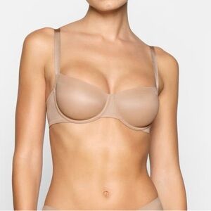 SKIMS Tan Seamless Everyday Bra